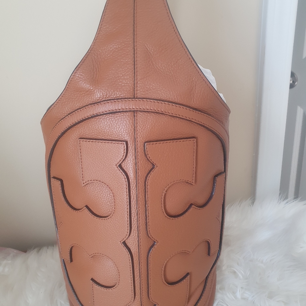 Tory Burch All-T hard to find bag! NWT!